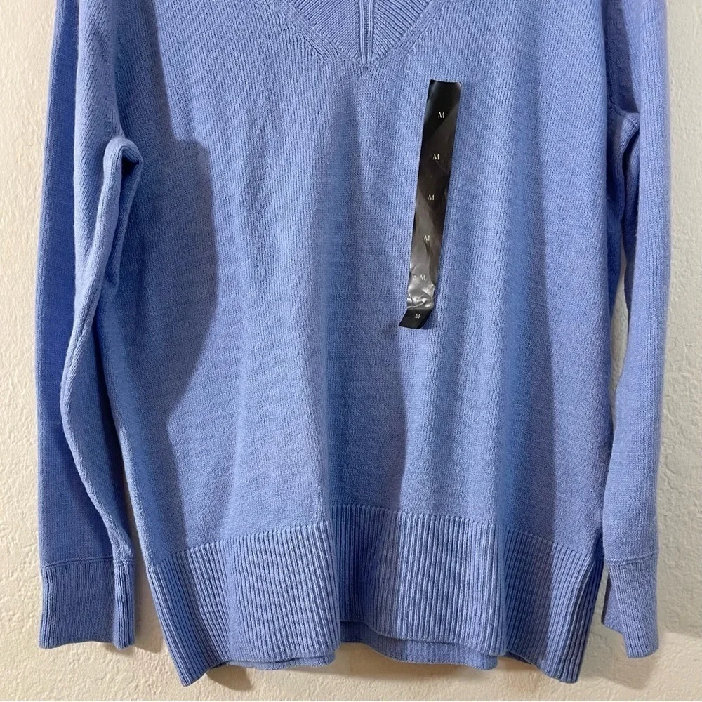 NWT Banana Republic Acrylic Blend V-Neck Sweater Men Size M Blue Lightweight